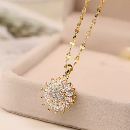 STYLE SHYLE  Shining Sunflower Pendant Necklace